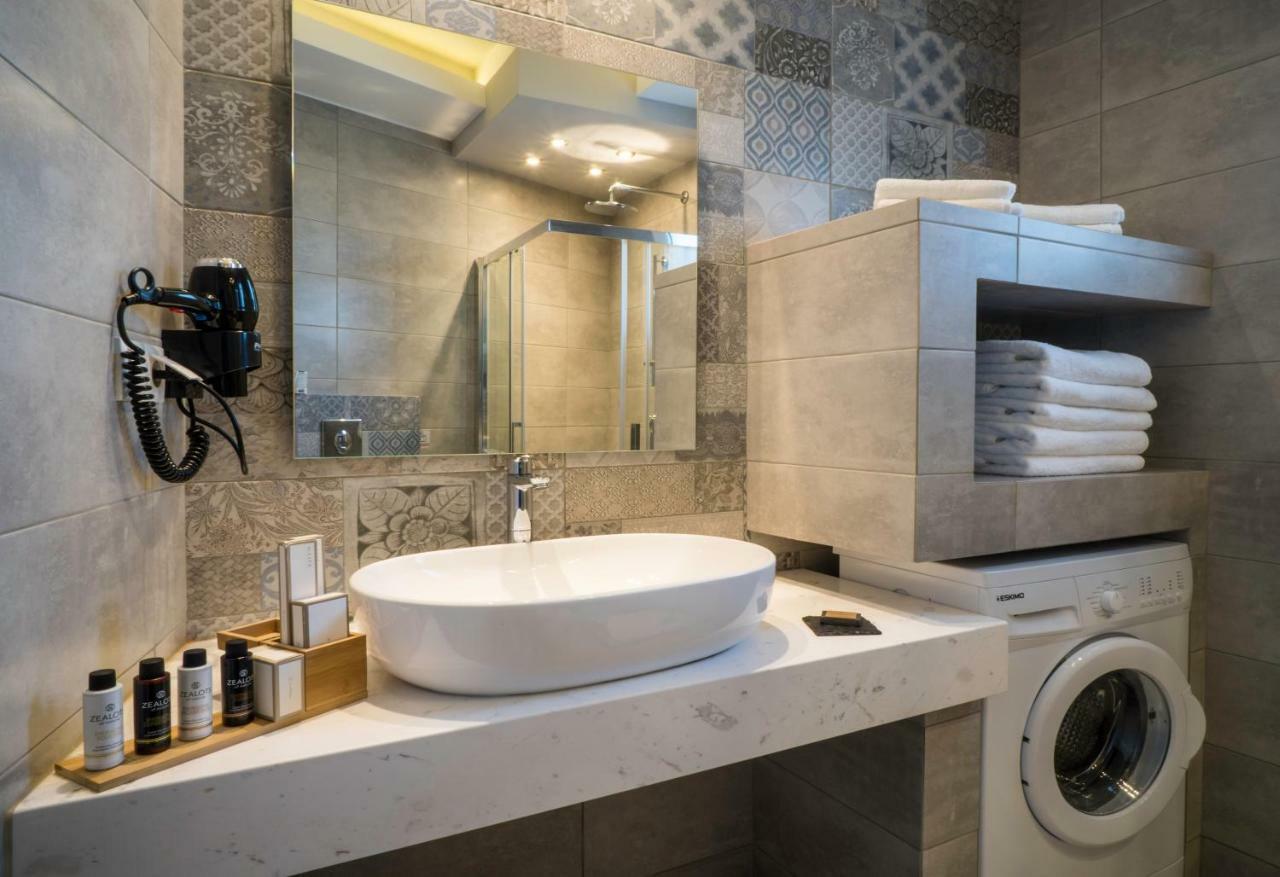 Talos Luxury Suites Kounoupidhianá Extérieur photo